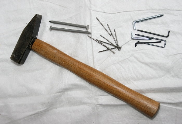 Hammer, Naegel und Haken